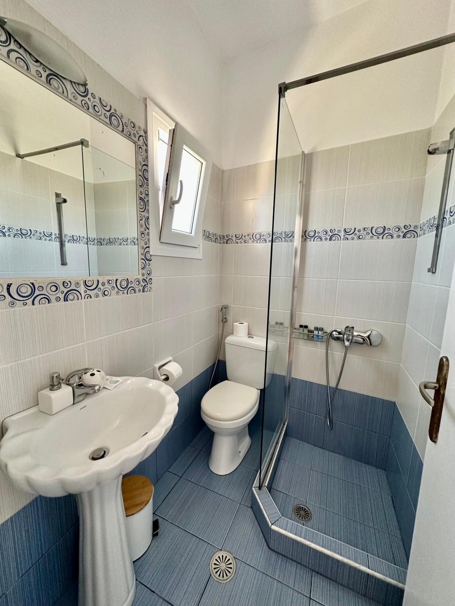 Restia Apartment โดนูสซา ภายนอก รูปภาพ